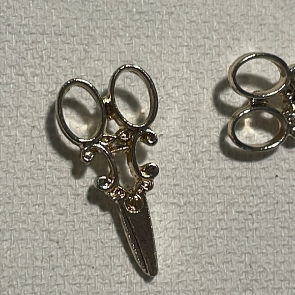 Unbranded Scissors earrings Unisex jewelry goldtone cutting shears - Picture 6 of 7